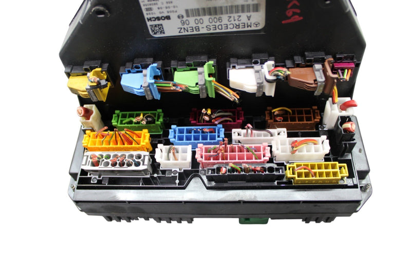 Load image into Gallery viewer, 10-20 Mercedes W204 C250 E350 SLK350 Front SAM Module Relay Fuse Box Oem