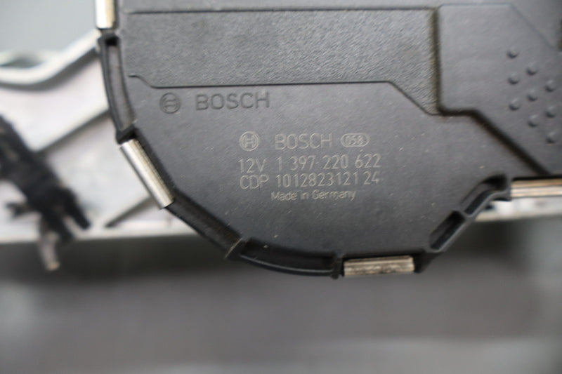 Load image into Gallery viewer, 11-18 Porsche Cayenne 958 Front Windshield Wiper Linkage Motor Assembly Oem