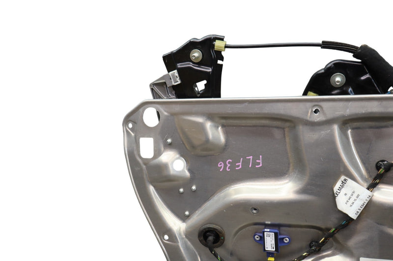 Load image into Gallery viewer, 12-18 Mercedes CLS550 W218 Front Left Side Door Window Regulator Assembly Oem