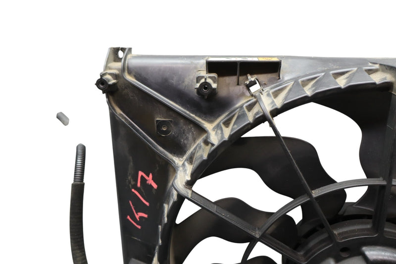 Load image into Gallery viewer, 09-16 Hyundai Equus Engine Motor Cooling Radiator Fan Assembly Oem