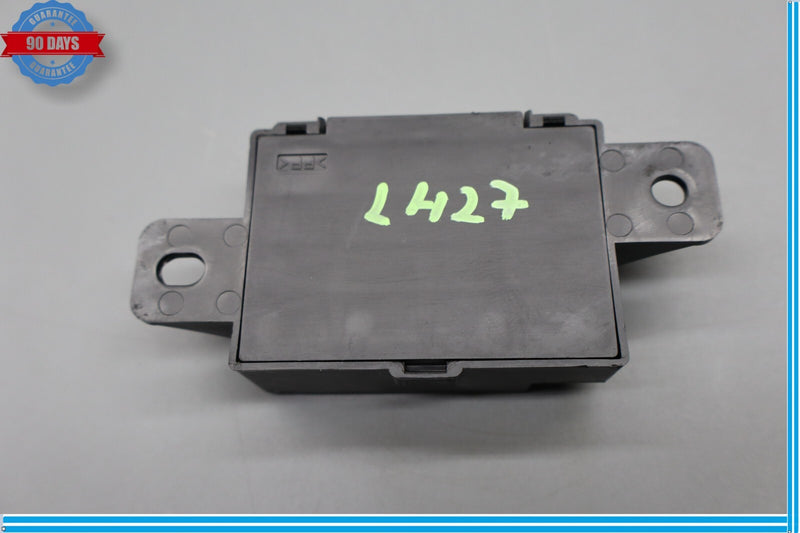Load image into Gallery viewer, 15-20 Hyundai Genesis Left Driver Side Seat 4way Relay Control Module Oem