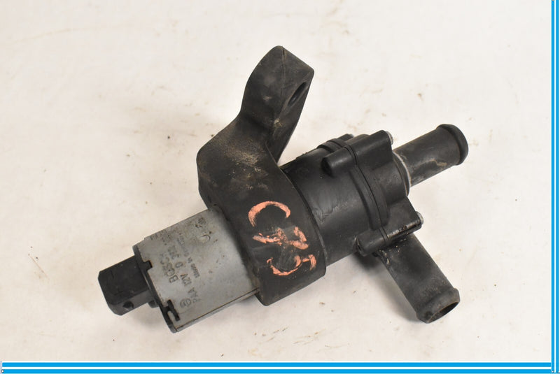 Load image into Gallery viewer, 09-11 Jaguar XF X250 AC A/C Air Conditioning Water Pump 2R8H18D473BC OEM