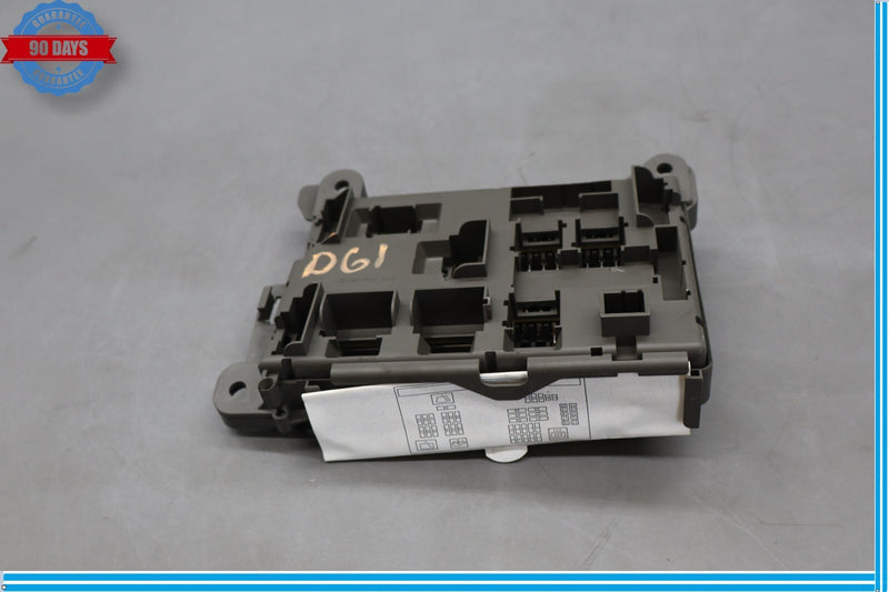 Load image into Gallery viewer, 07-13 BMW X5 E70 Power Junction Terminal Block Fuse Relay Box 693168703 Oem