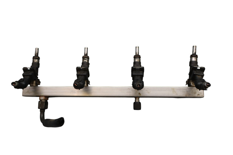 Load image into Gallery viewer, 03-19 Maserati Quattroporte M139 Right Side Fuel Injector Rail With Injector Oem