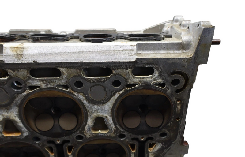 Load image into Gallery viewer, 03-12 Bentley Continental Flying Spur Right Side Engine Cylinder Head 6.0L Oem