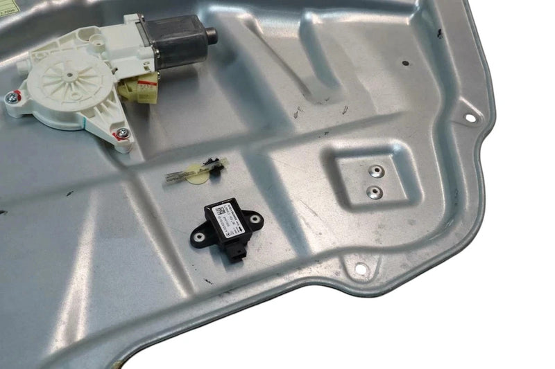 Load image into Gallery viewer, 06-12 Mercedes X164 ML500 GL450 Front Right Side Window Regulator Panel Oem