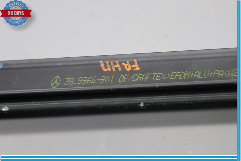 Load image into Gallery viewer, 08-14 Mercedes W204 C350 Front Right Side Door Window Glass Rubber Seal Oem