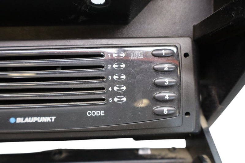 Load image into Gallery viewer, 02-08 Maserati Quattroporte M139 Coupe M138 CD Changer 5 Disk Player Oem