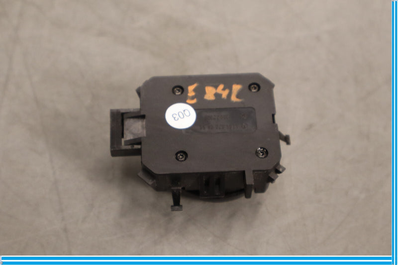 Load image into Gallery viewer, 10-16 Mercedes E550 E500 Front Right Passenger Seat Lumbar Switch Oem