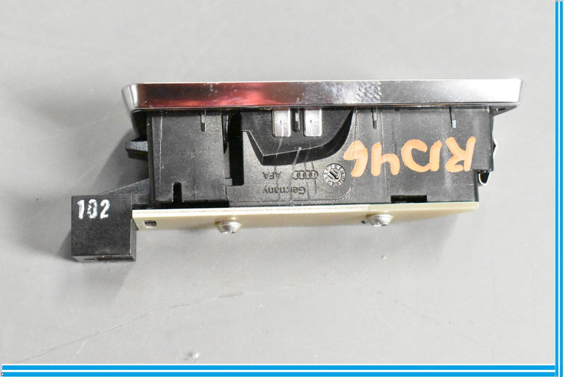 Load image into Gallery viewer, 11-17 Audi A8 Quattro Rear Right Interior Dome Reading Light Lamp Oem