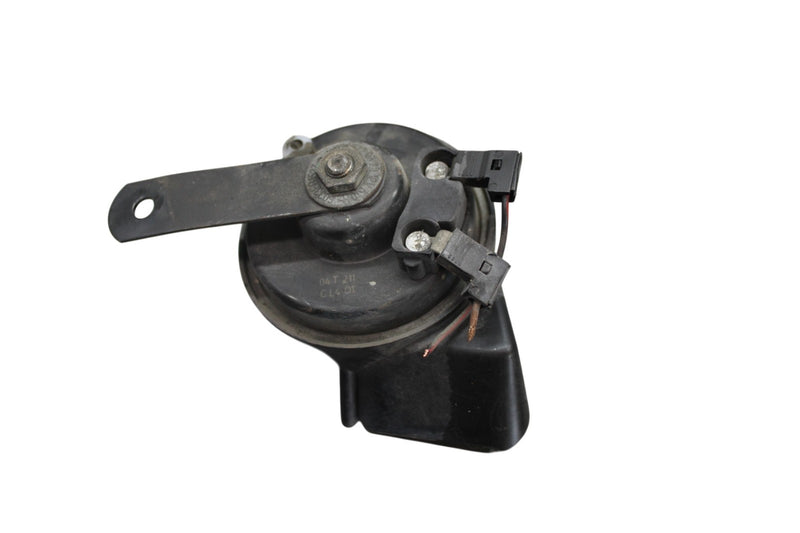 Load image into Gallery viewer, 03-12 Mercedes R230 SL500 SL600 Left Side High Tone Pitch Note Alarm Horn Oem