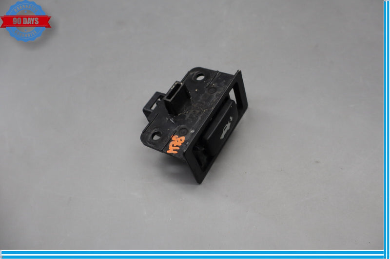 Load image into Gallery viewer, 07-17 Lexus LS460 Power Trunk Close Lid Control Switch Button 15C081 Oem