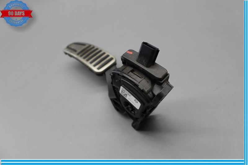 Load image into Gallery viewer, 14-21 Maserati Quattroporte Gas Throttle Accelerator Pedal 04861716AD Oem