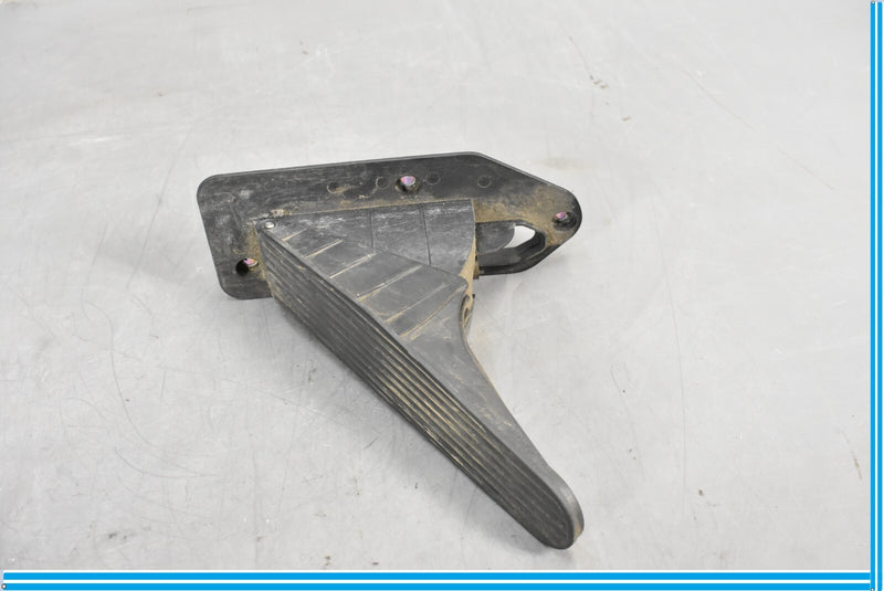 Load image into Gallery viewer, 05-08 Maserati Quattroporte M139 Interior Gas Acceleration Foot Pedal Oem