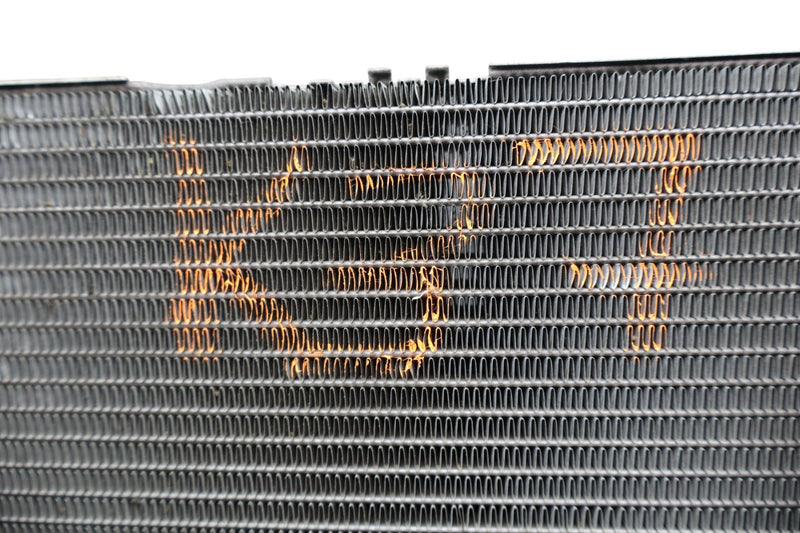 Load image into Gallery viewer, 14-21 BMW i3 i3s I01 REX Front Engine Water Cooling Radiator 17117600520 Oem