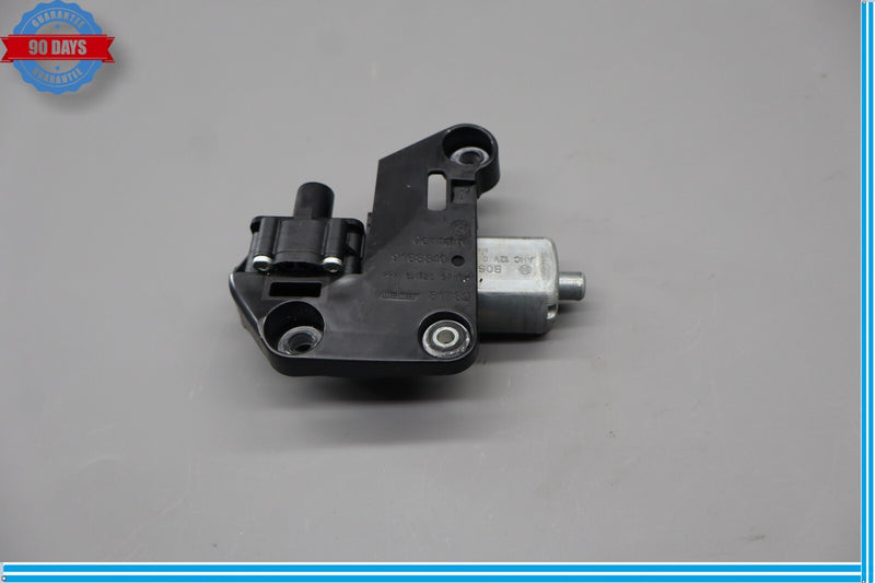 Load image into Gallery viewer, 09-15 BMW 750i F01 F02 F10 Rear Right Passenger Door Window Sun Shade Motor Oem
