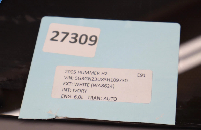 Load image into Gallery viewer, 03-09 Hummer H2 Rear Left Driver Side Door Window Auto Glass 15189208 Oem