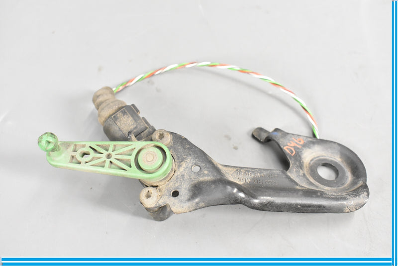 Load image into Gallery viewer, 11-17 Audi A8 L Quattro Headlight Side Height Level Sensor 4H0941309C Oem