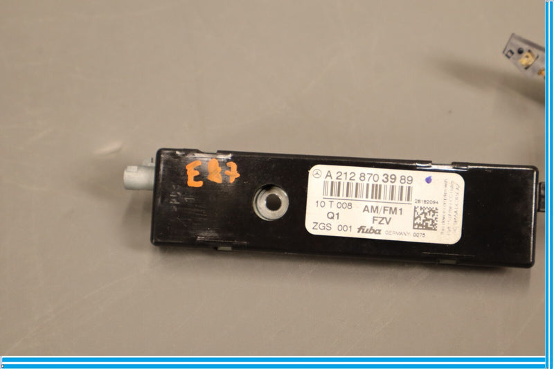 Load image into Gallery viewer, 10-16 Mercedes E350 E400 E550 W212 Antenna Amplifier Amp Module Radio Oem