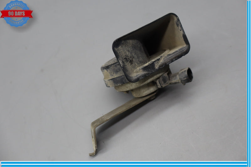 Load image into Gallery viewer, 03-09 HUMMER H2 Left Driver Side Low Note Tone Horn Signal Oem