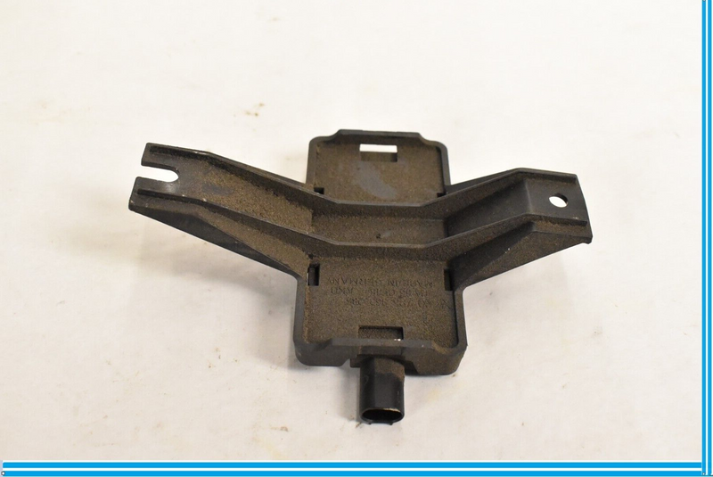 Load image into Gallery viewer, 11-18 Porsche Cayenne Keyless Entry Antenna Module 7PP962132 Oem