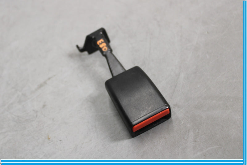 Load image into Gallery viewer, 14-17 Maserati Ghibli Rear Right Passenger Side Seatbelt Buckle 622463000B Oem