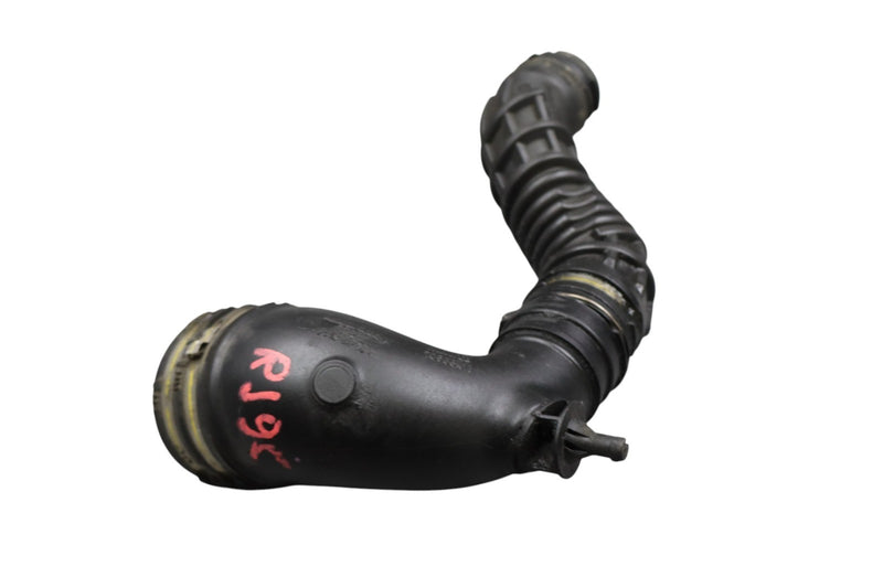Load image into Gallery viewer, 14-22 Maserati Quattroporte Right Air Intake Duct Pipe Hose w/Air Flow Sensor