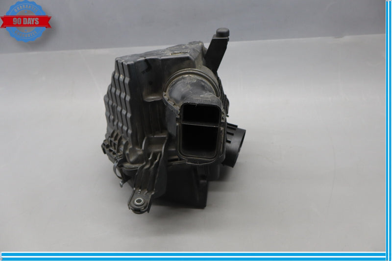 Load image into Gallery viewer, 15-19 Hyundai Genesis G80 Front Left Driver Side Air Intake Filter Box Oem
