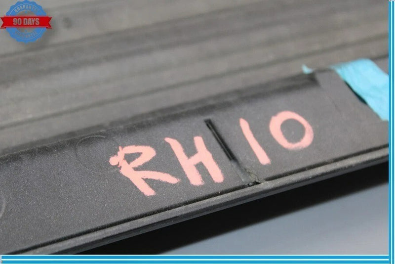 Load image into Gallery viewer, 14-17 Maserati Ghibli Right Passenger Side Skirt Rocker Panel 670010791 OEM