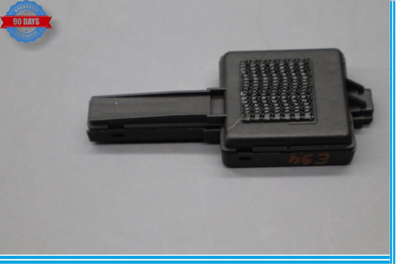 Load image into Gallery viewer, 07-15 Jaguar XK XKR Radio Antenna Control Module 6G9T15K602CA Oem