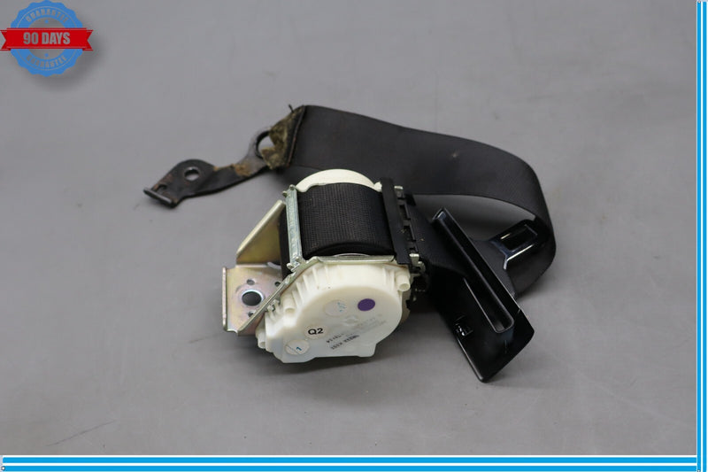 Load image into Gallery viewer, 10-16 Mercedes E350 CLS550 Rear Center Seat Belt Retractor Black Oem