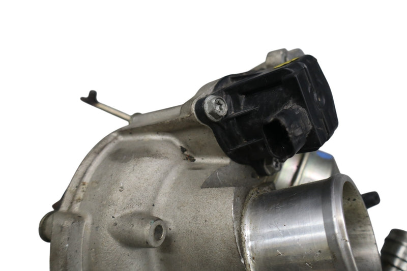 Load image into Gallery viewer, 14-24 Maserati Quattroporte Ghibli M157 Right Side Turbocharger Manifold Oem