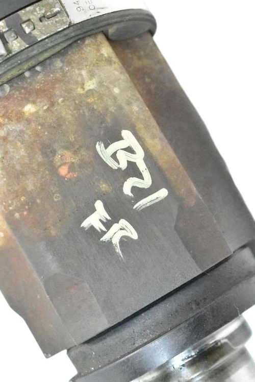 Load image into Gallery viewer, 08-14 BMW E70 E71 X6 Front Right Passenger Side Output Axle Shaft 7622884 Oem