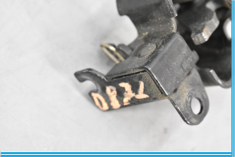 Load image into Gallery viewer, 06-11 Mercedes CLS550 CLS500 W219 Left Driver Side Hood Lock Latch Oem