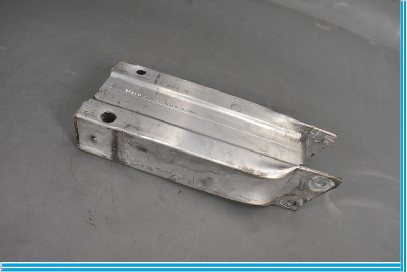 Load image into Gallery viewer, 12-16 Mercedes CLS550 Front Left Driver Side Bumper Reinforcement Bracket Oem