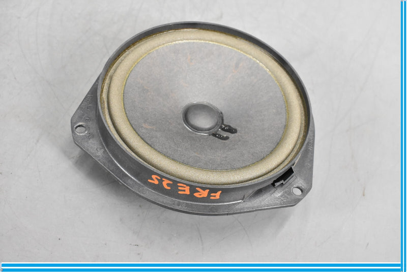 Load image into Gallery viewer, 14-20 Maserati Ghibli Front Right Passenger Side Door Woofer Speaker Oem