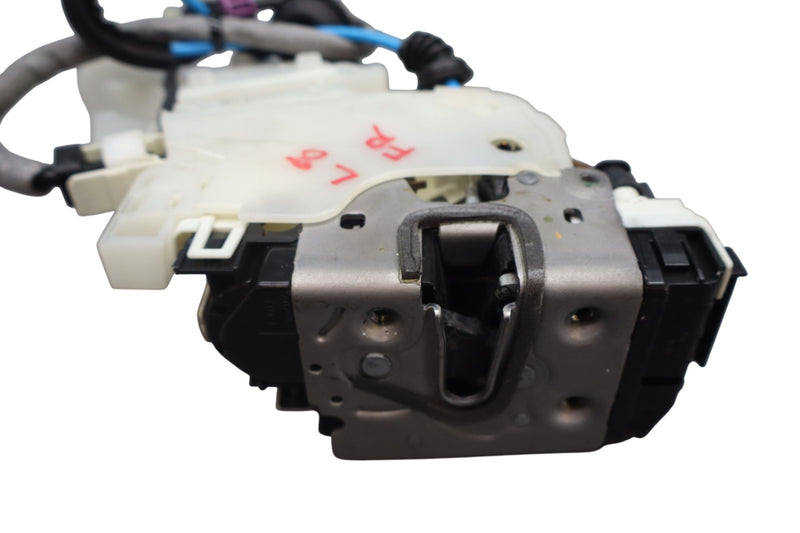 Load image into Gallery viewer, 05-20 Mercedes C250 CLS550 E350 Front Right Side Door Lock Latch Actuator Oem