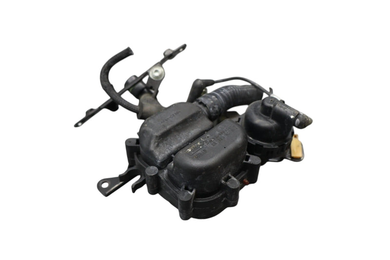 Load image into Gallery viewer, 10-24 Jaguar X351 XJ F-Type 5.0L Inlet Manifold Vacuum Air Chamber Symposer OEM