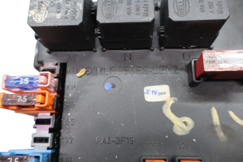 Load image into Gallery viewer, 10-13 Mercedes S400 S550 Rear Fuse Box Relay Control 2219003001 Oem