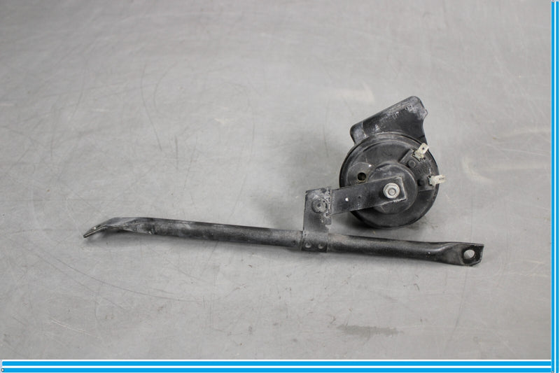 Load image into Gallery viewer, 03-06 Mercedes SL500 SL600 Right High Tone Signal Alarm Siren Horn Bosch Oem