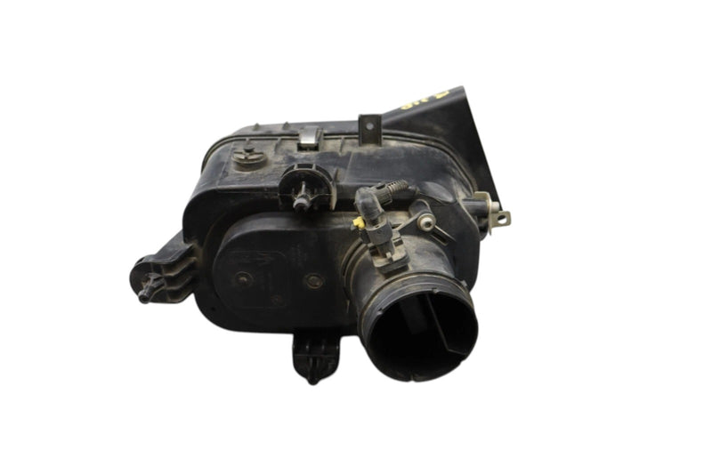 Load image into Gallery viewer, 14-21 Maserati Ghibli Right Side Engine Air Cleaner Housing Filter Box Black OEM