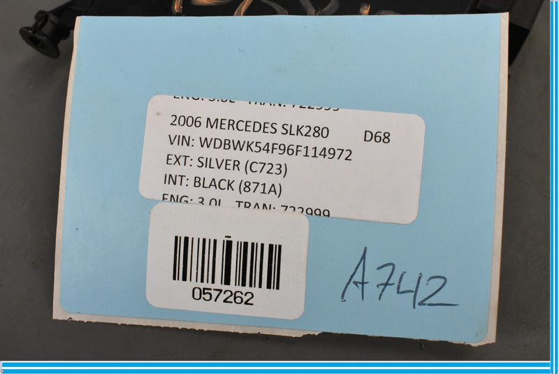 Load image into Gallery viewer, 03-11 Mercedes SLK280 SLK350 Front Right Side Seat Control Module Oem