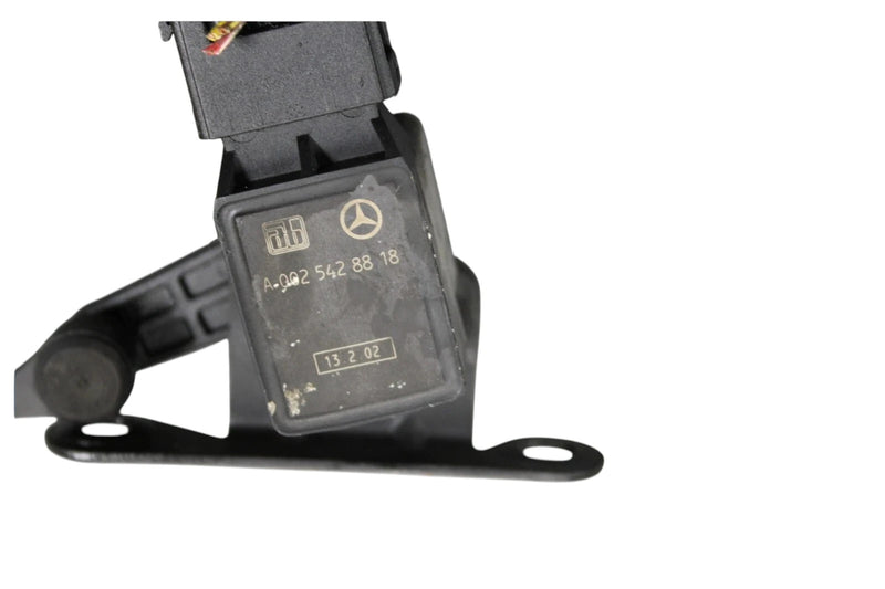 Load image into Gallery viewer, 03-12 Mercedes R230 SL550 SL500 SL55 Front Left Side Suspension Level Sensor Oem