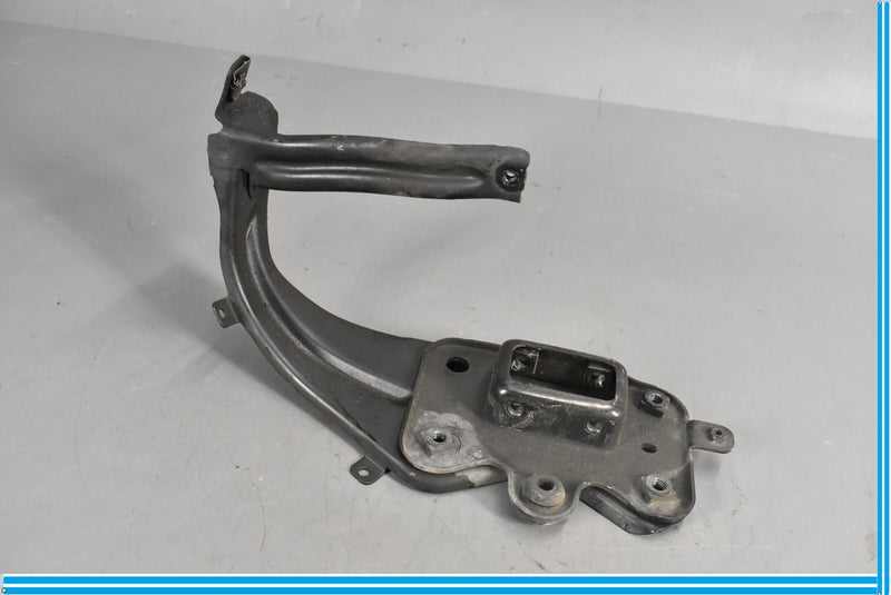 Load image into Gallery viewer, 06-11 Mercedes CLS550 W219 Front Left Bumper Reinforcement Bracket Bar Oem
