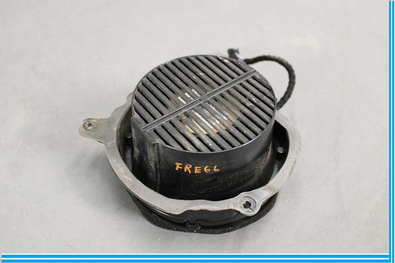 Load image into Gallery viewer, 98-03 Mercedes W210 E430 E55 Front Right Side Bose Door Audio Sound Speaker Oem