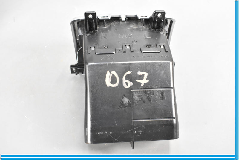 Load image into Gallery viewer, 07-13 Mercedes W221 S550 Rear Center Console AC A/C Air Vent Trim Bezel OEM