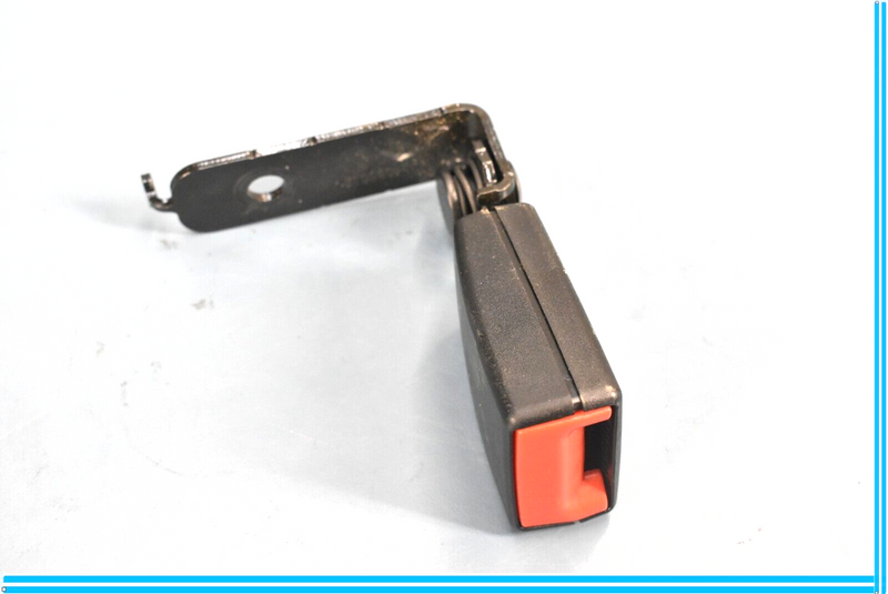 Load image into Gallery viewer, 12-18 BMW 650i 640i F12 Rear Left Side Seatbelt Seat Belt Buckle Oem