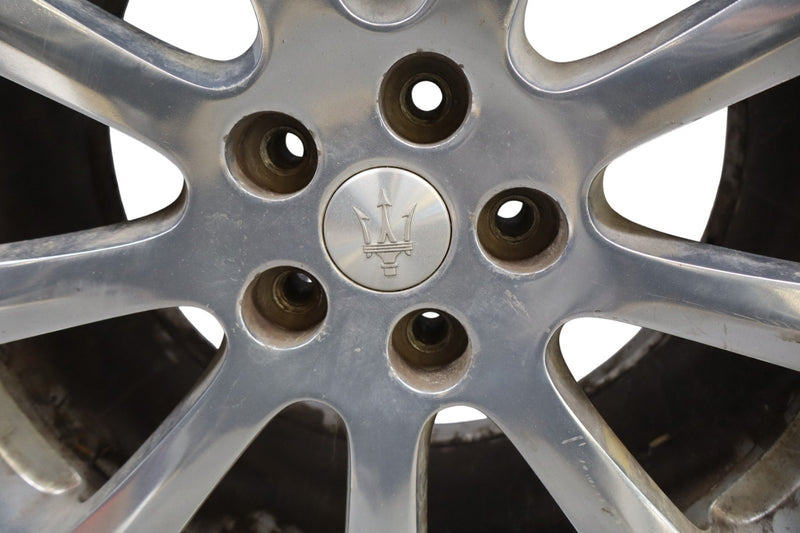 Load image into Gallery viewer, 03-13 Maserati Quattroporte M139 Front Wheel Rim Rim 8.5Jx 19 19" R19 Oem