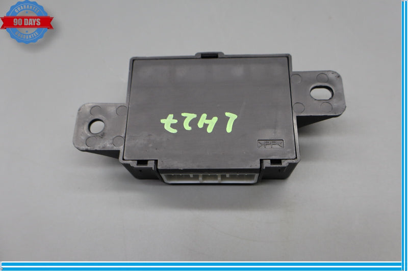 Load image into Gallery viewer, 15-20 Hyundai Genesis Left Driver Side Seat 4way Relay Control Module Oem