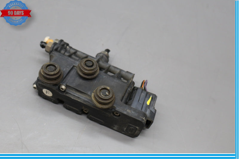 Load image into Gallery viewer, 06-13 Land Rover Range Rover Sport Air Suspension Valve Block EAS Oem